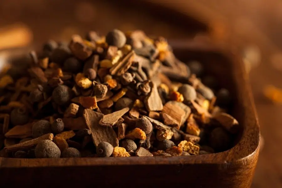 5 Seasonal Retail Mistakes Small Shops Make — and How to Choose Products That Sell